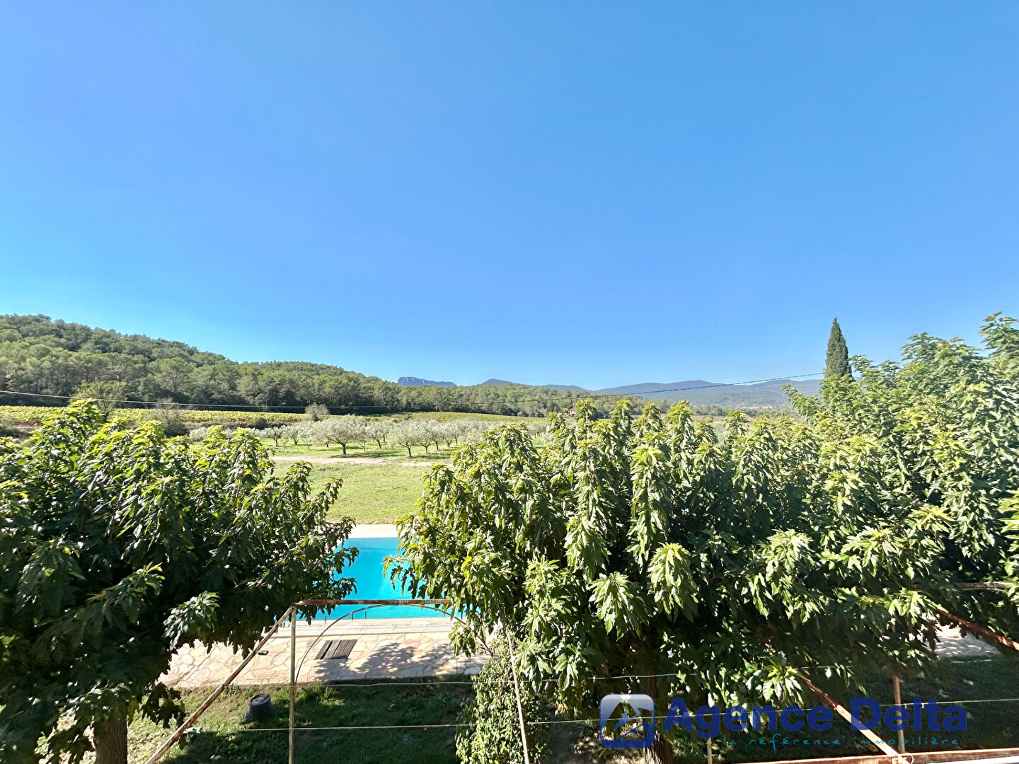 Villa Cuers 6 pièce(s) 211 m2