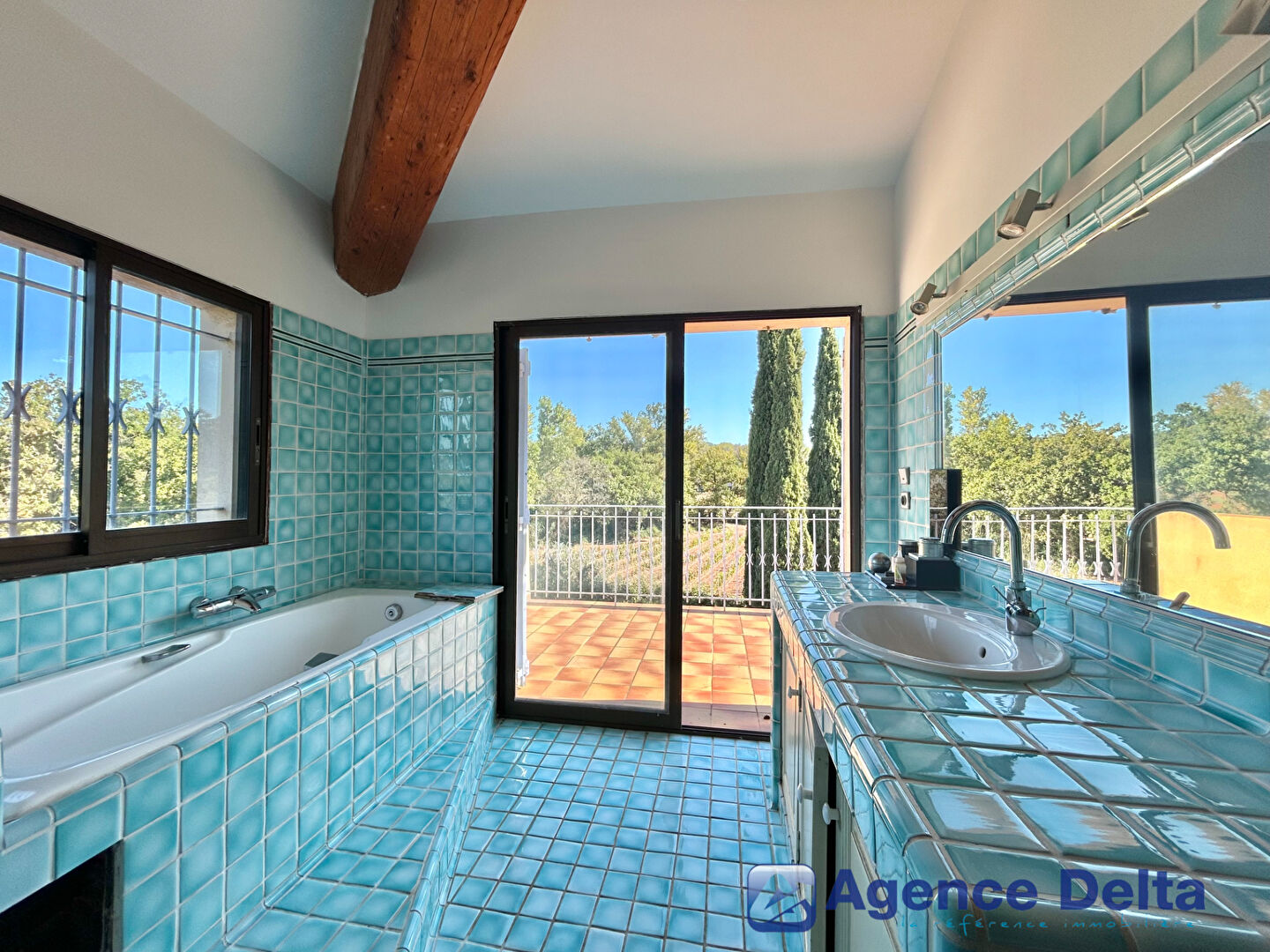 Villa Cuers 6 pièce(s) 211 m2