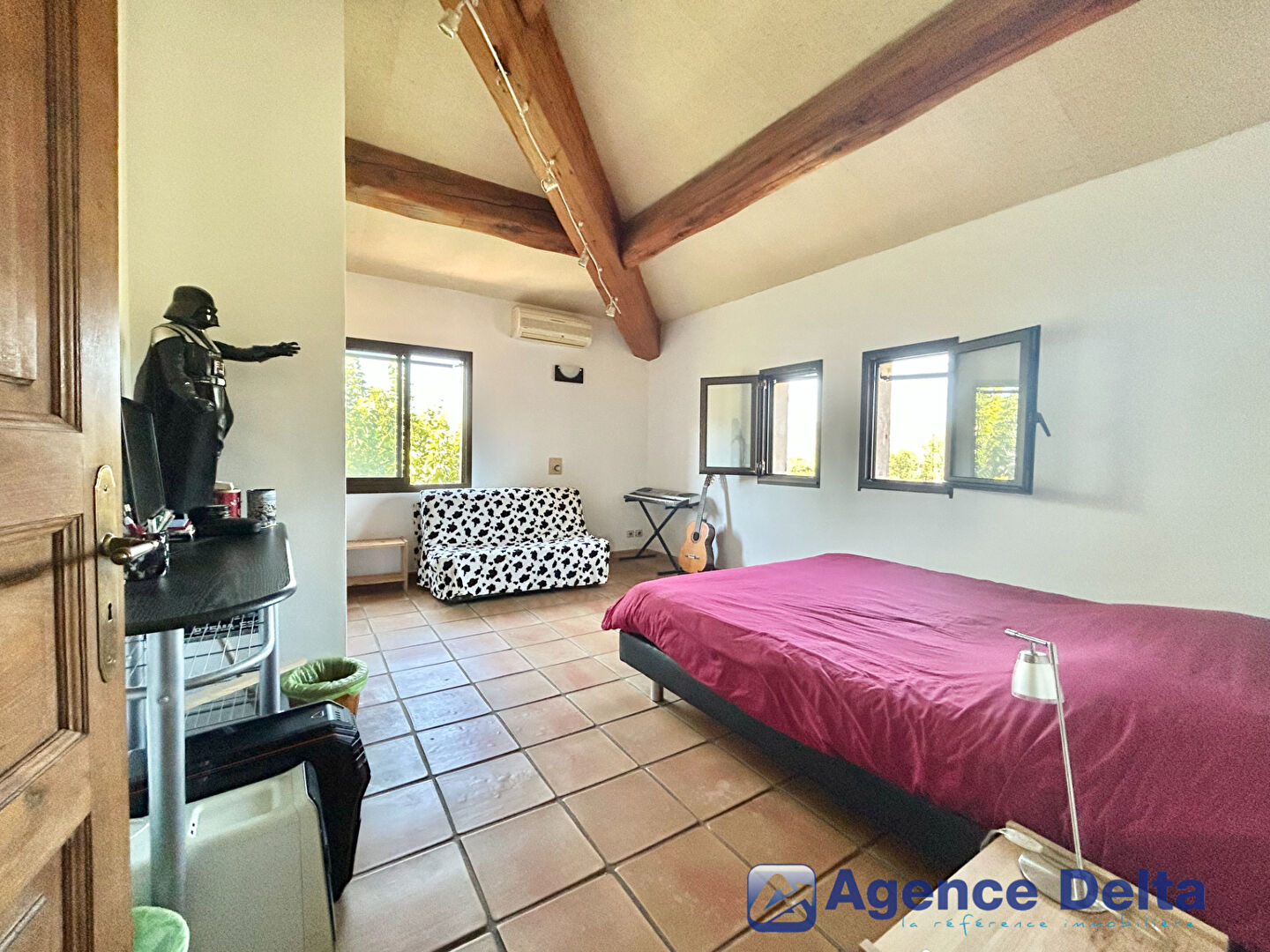 Villa Cuers 6 pièce(s) 211 m2