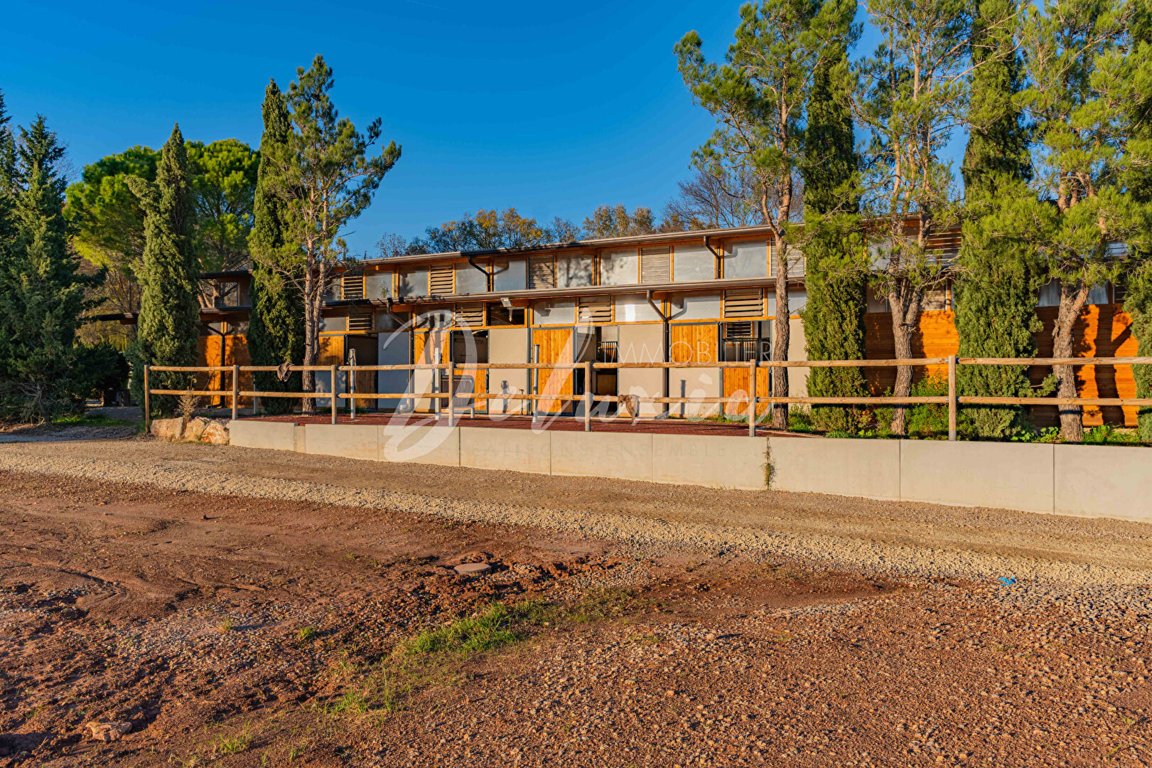 Photo Propriété prestigieuse avec vignes et écurie à Vidauban, Var image 4/6