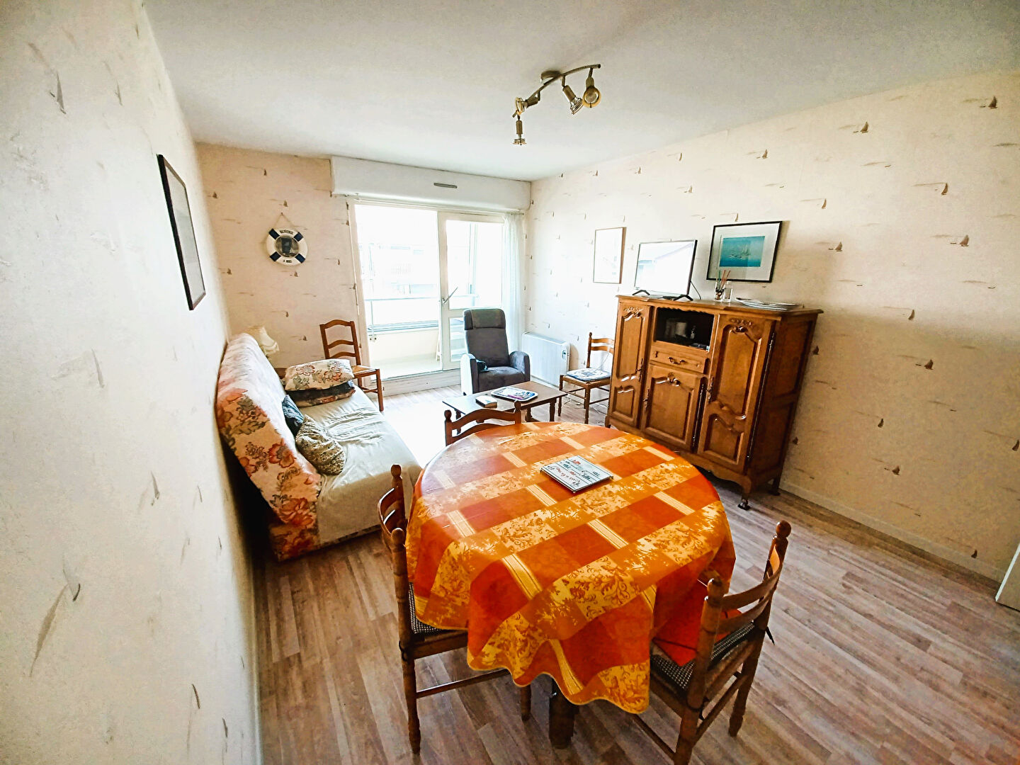 Photo APPARTEMENT 2 PIECES - COURSEULLES SUR MER - PROCHE MER image 2/6