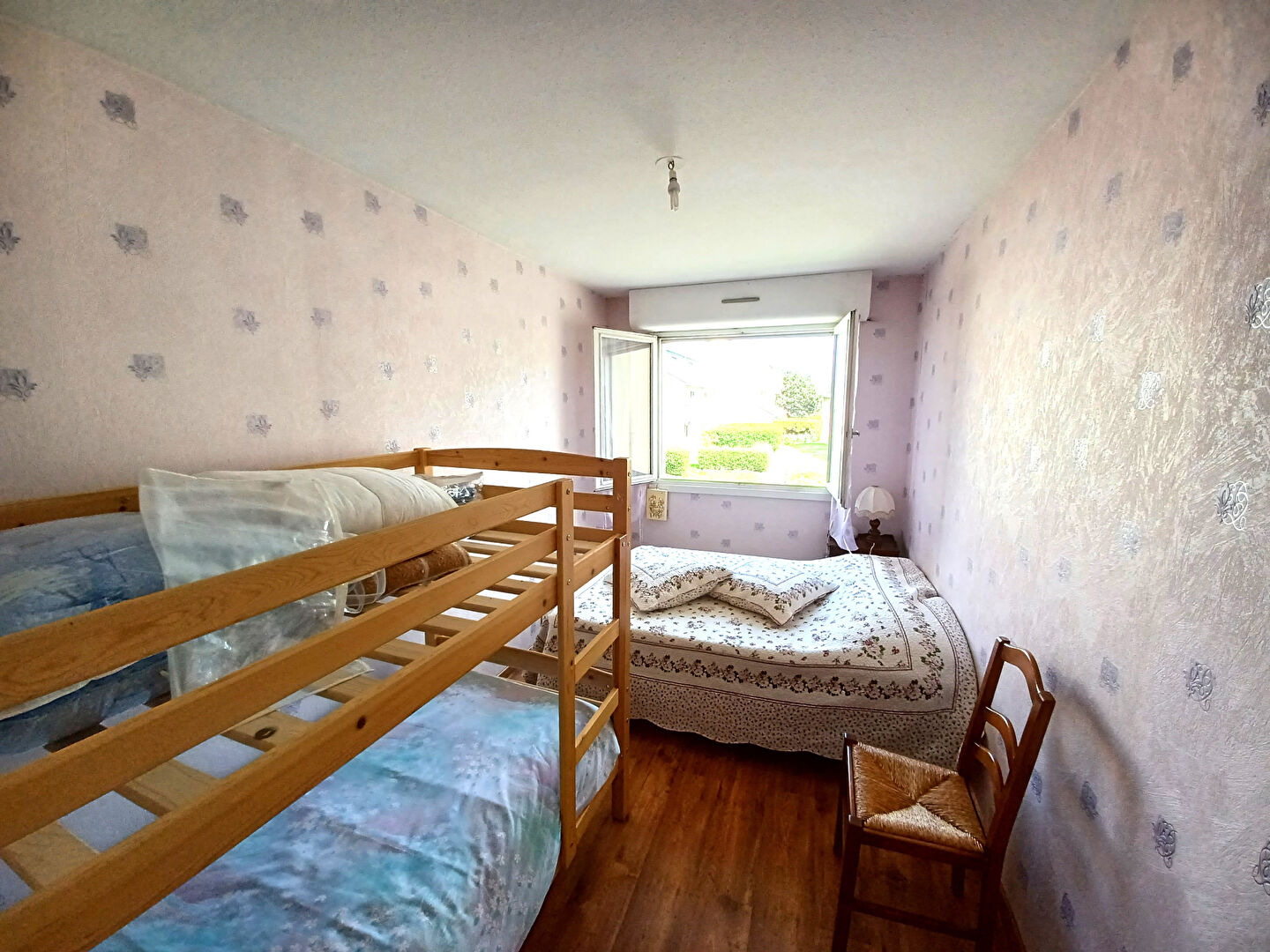 Photo APPARTEMENT 2 PIECES - COURSEULLES SUR MER - PROCHE MER image 5/6