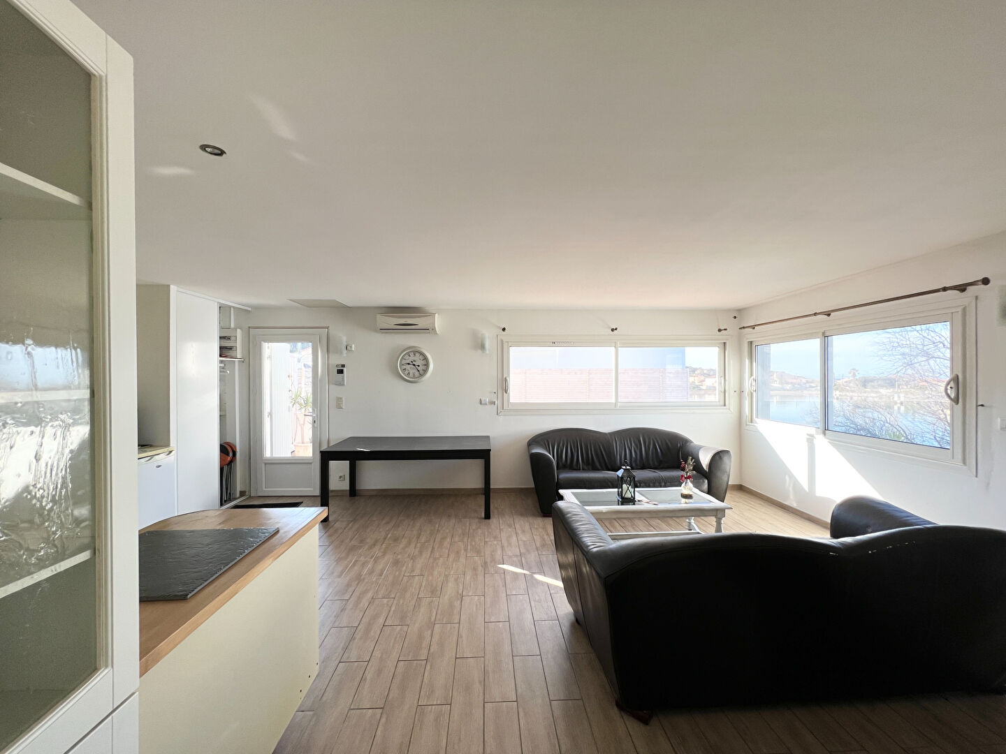 Photo Maison type 2 avec terrasses et pool-house sur 490m2 de terrain image 6/6