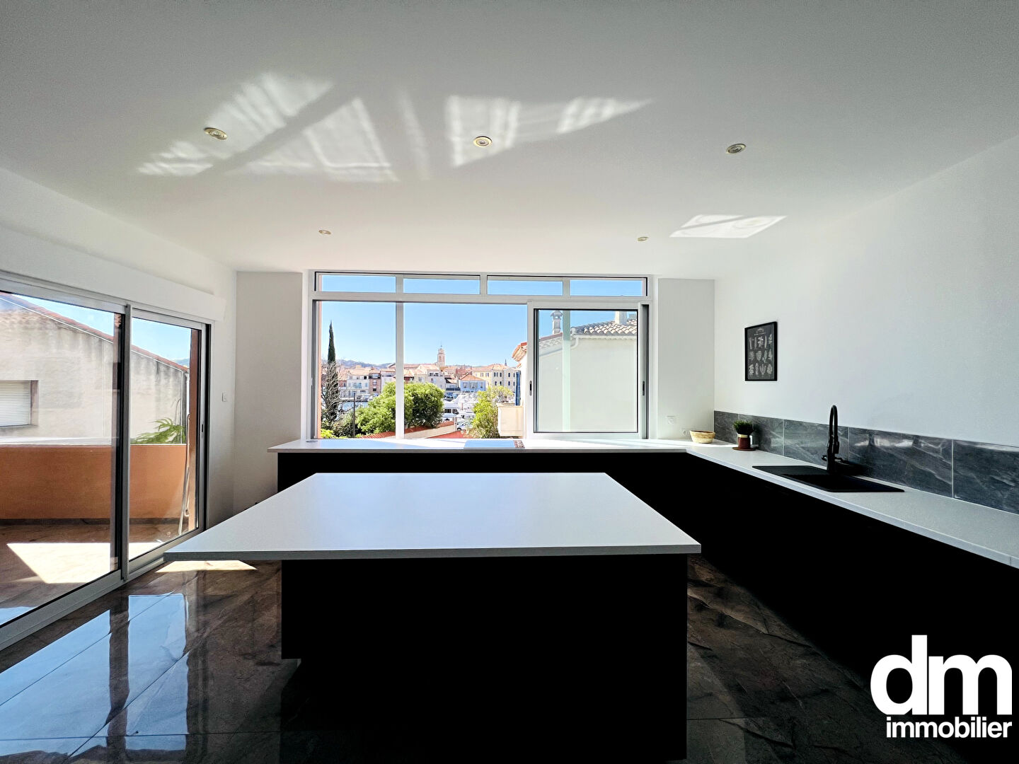 Photo Appartement type 3 d'une surface de 207 m2 avec terrasse et extérieur privatif image 3/6