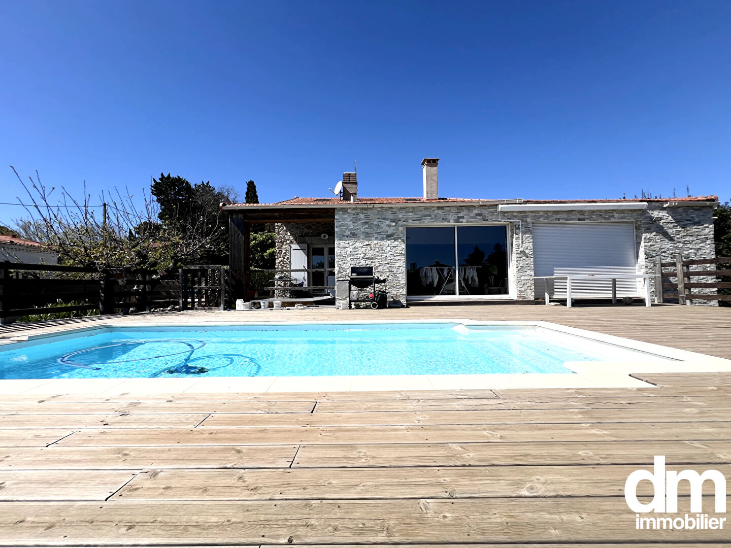 Photo Maison type 4 de 135m2 avec combles, sous-sol et piscine sur 1080m2 de terrain image 4/6