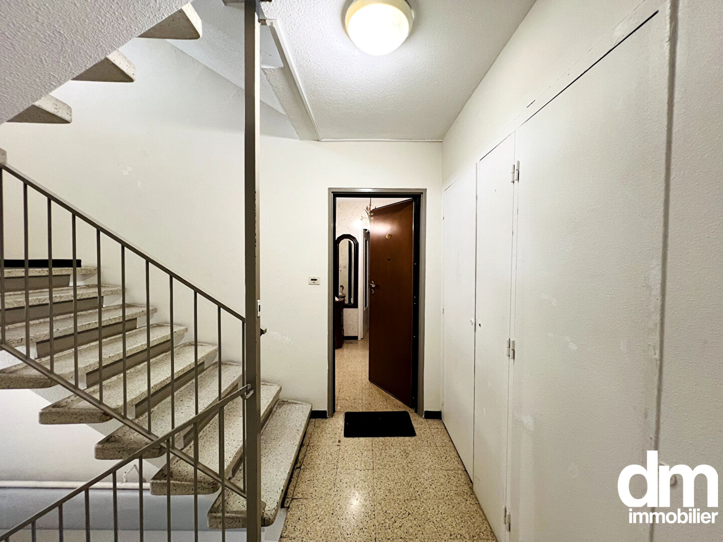 Appartement de type 3 avec celliers, cave et place de stationnement