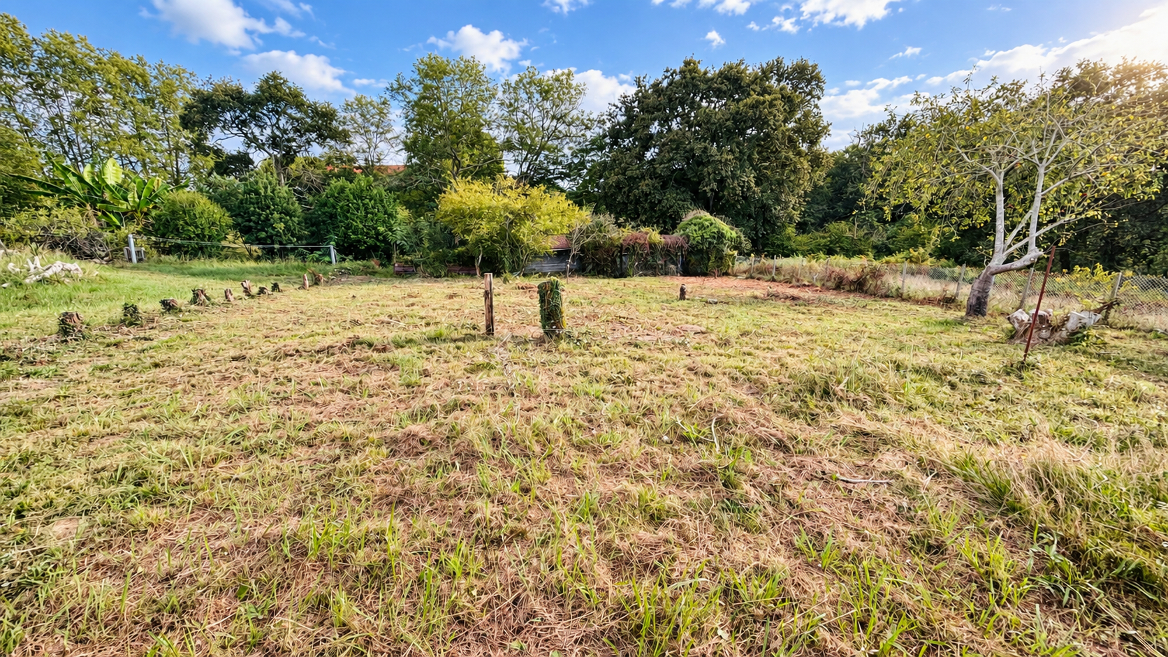 Terrain à bâtir de 898 m² sur Biaudos à viabiliser