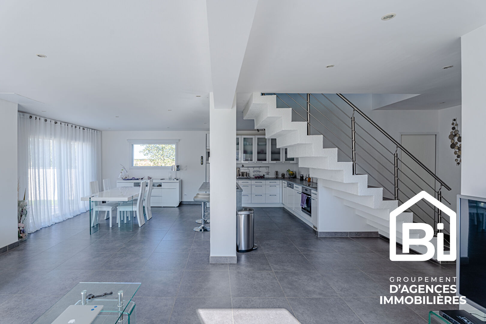 Maison Caen sud 6 pièce(s) 222 m2