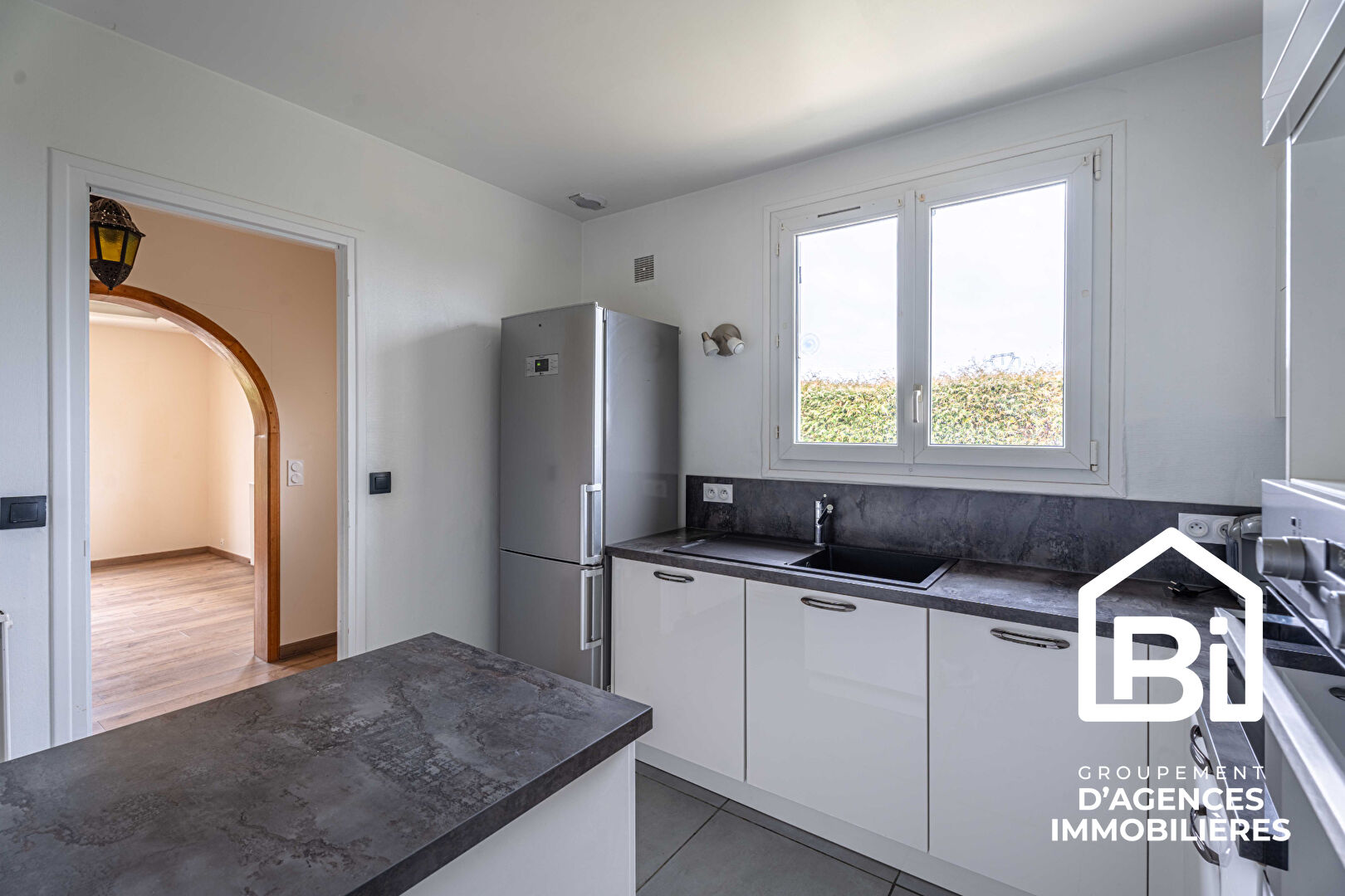 Photo Maison avec grand terrain à IFS image 4/6