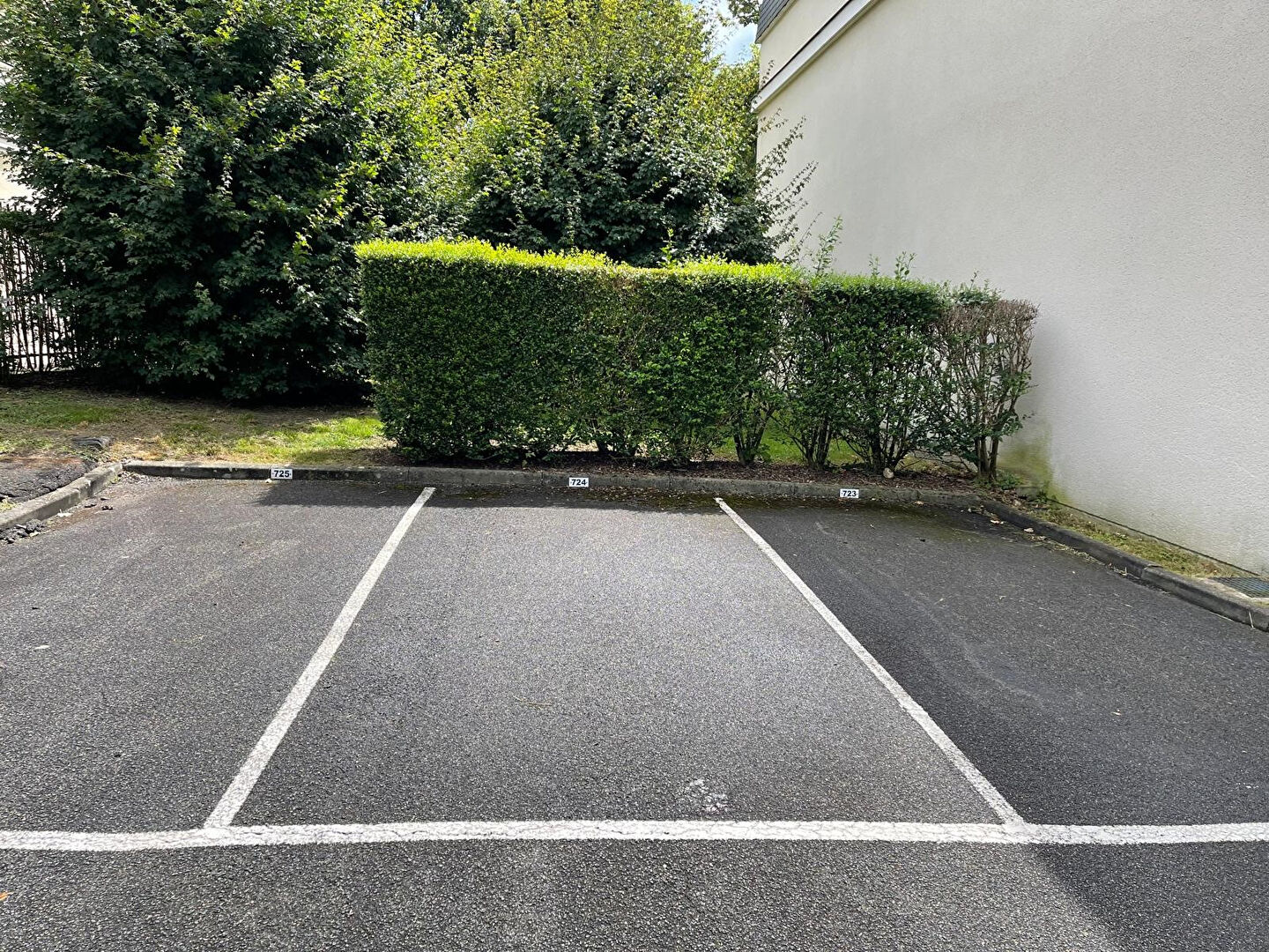 Photo Parking / box Fontainebleau image 2/2