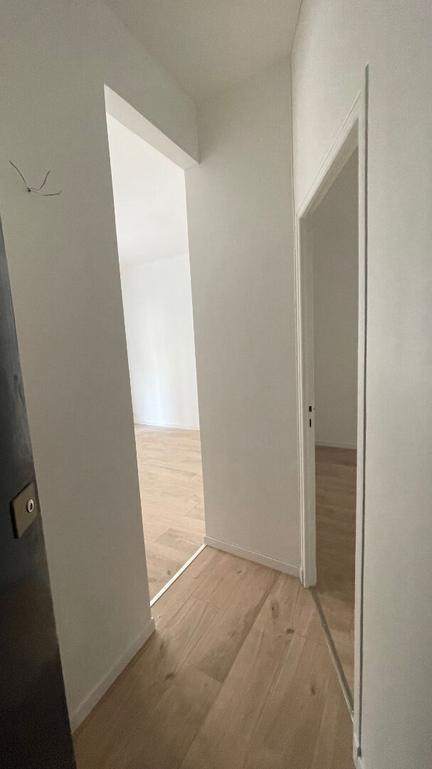 Photo Appartement Paris 2 pièce(s) 28.22 m2 image 2/6