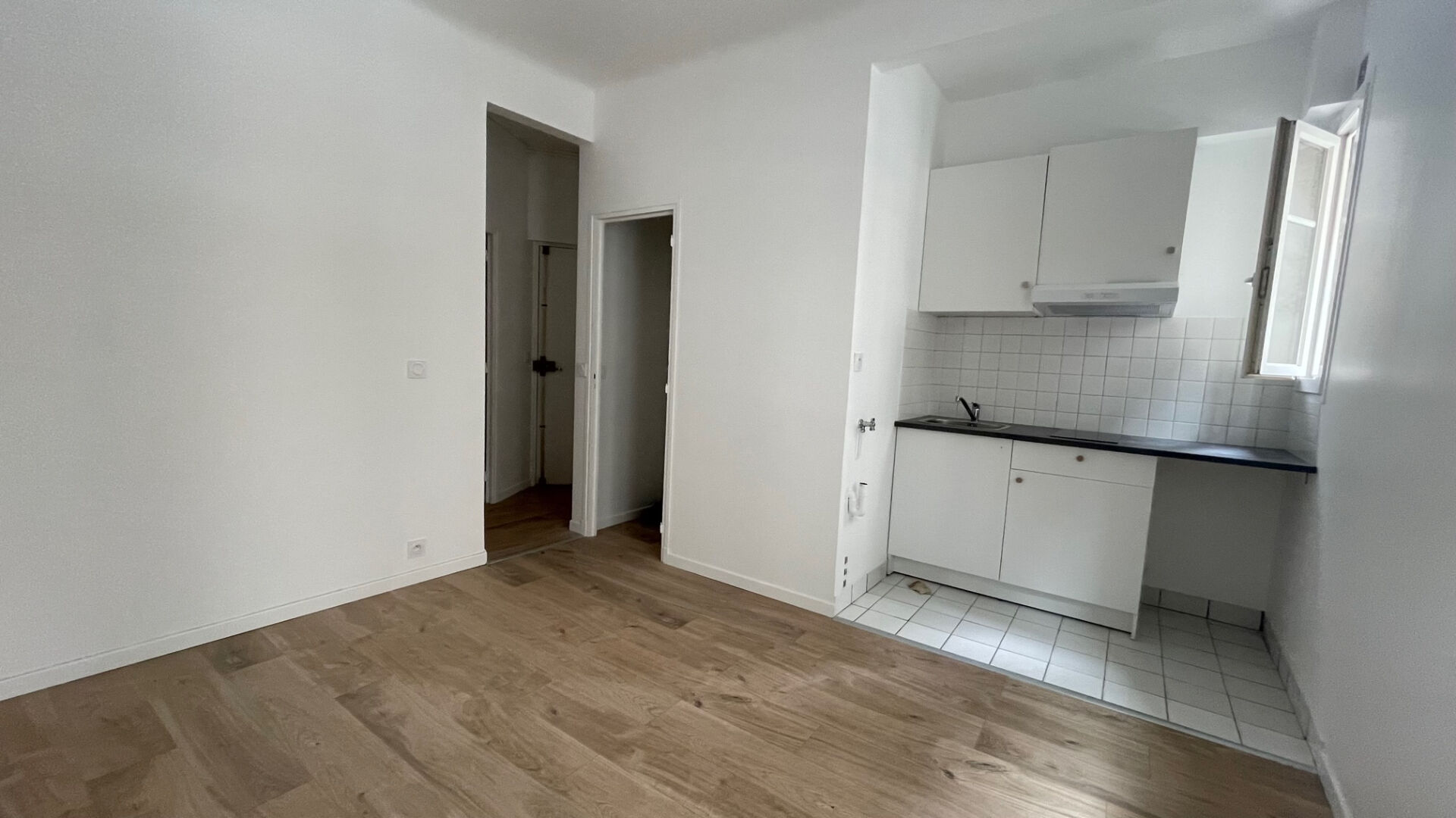 Photo Appartement Paris 2 pièce(s) 28.22 m2 image 6/6