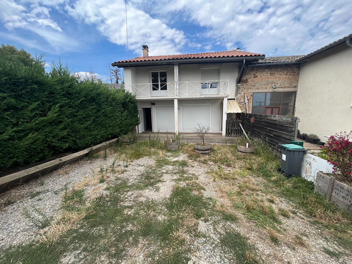 Maison  5 pièce(s) 120 m2  avec extérieur situé à CHAVANAY