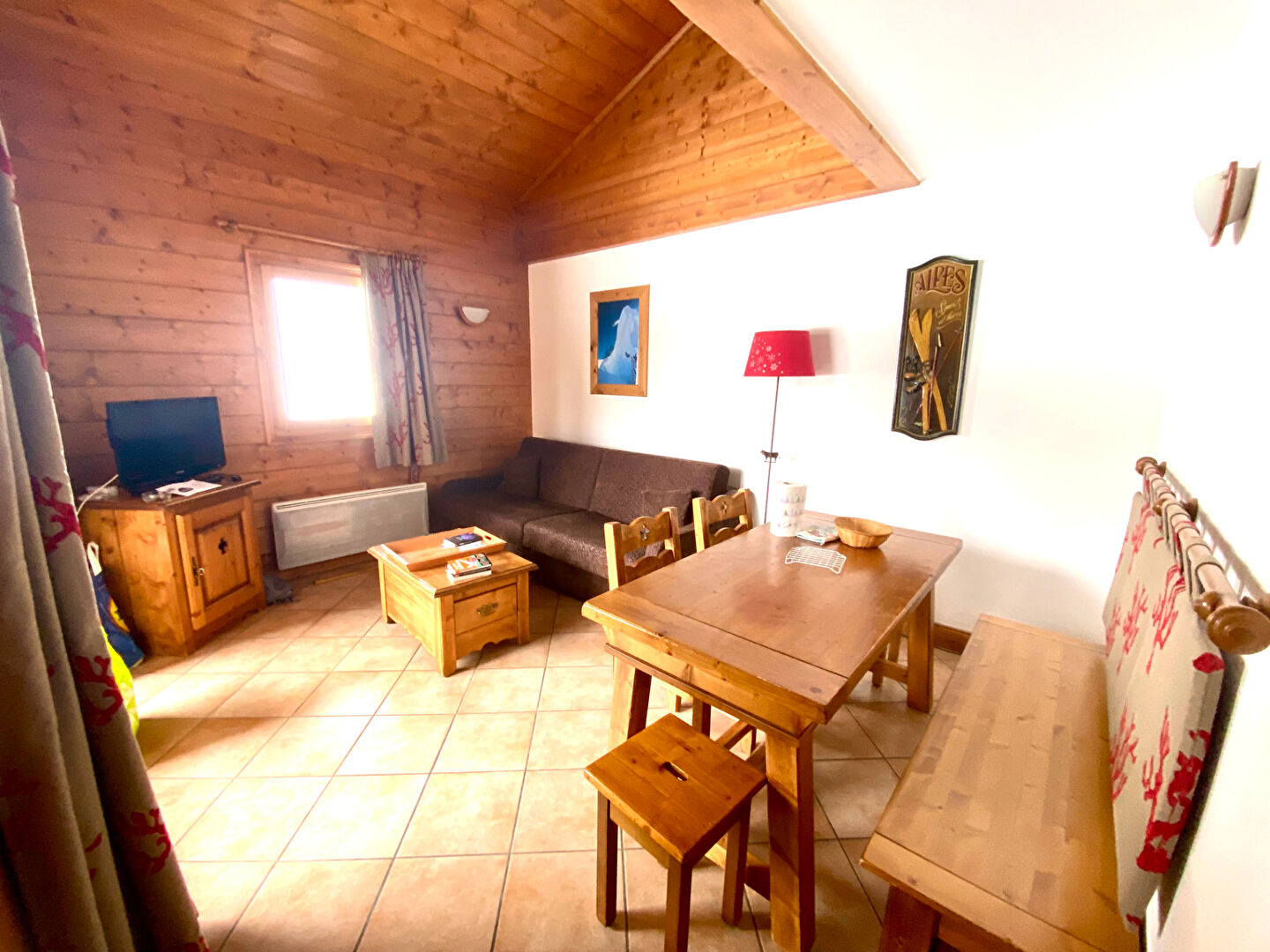 Appartement meublé Les Saisies 3 pièces avec terrasse dans résidence 4* avec piscine aux pieds des pistes