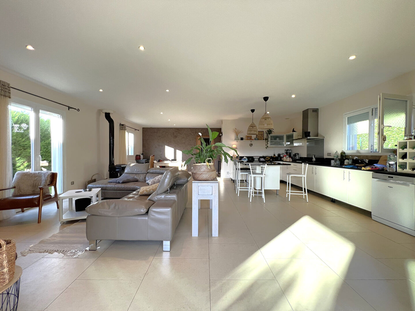 Photo Maison 4 pièces 124m2 - Terrain 1321m2 - Garage double image 4/6