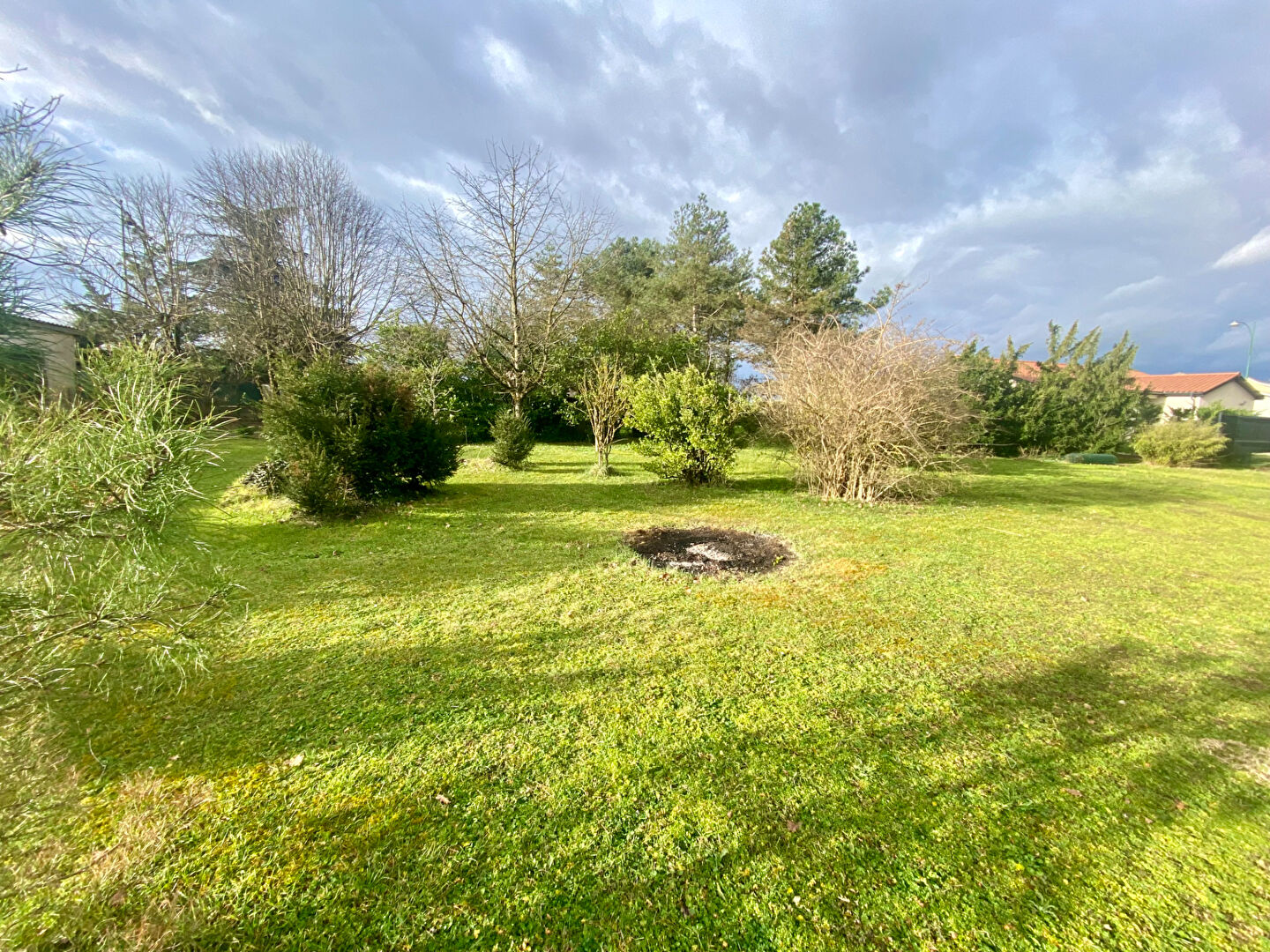 Photo Terrain à bâtir Balan 725 m2 image 2/4