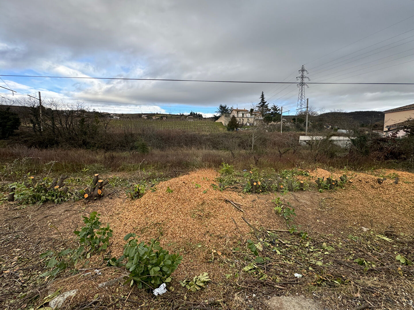 Terrain de 1200 m² constructible Gervans