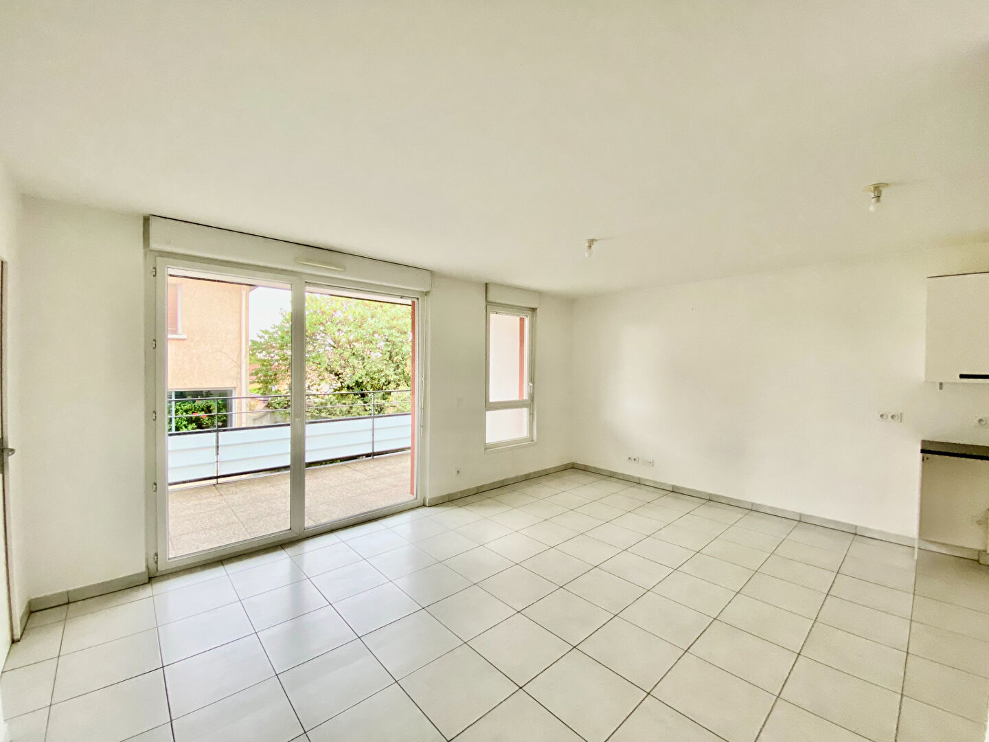 Appartement Sathonay Camp 3 pièce(s) 65.14 m2 avec grande terrasse