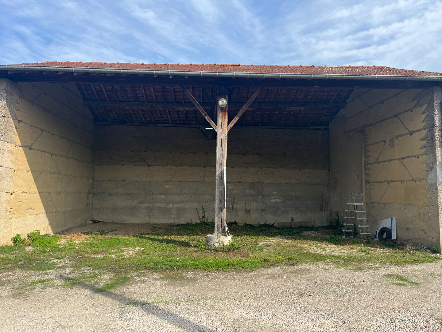 Photo Maison Nievroz 5 pièce(s) 150 m2 image 2/6