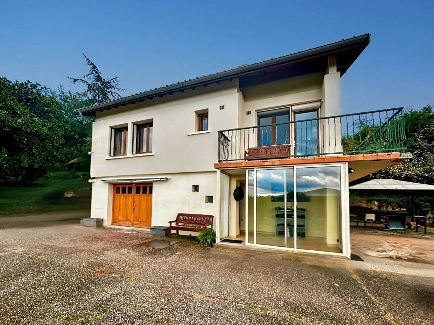 Photo Belle maison à fort potentiel située sur les hauteurs de St Clair du Rhône image 1/6