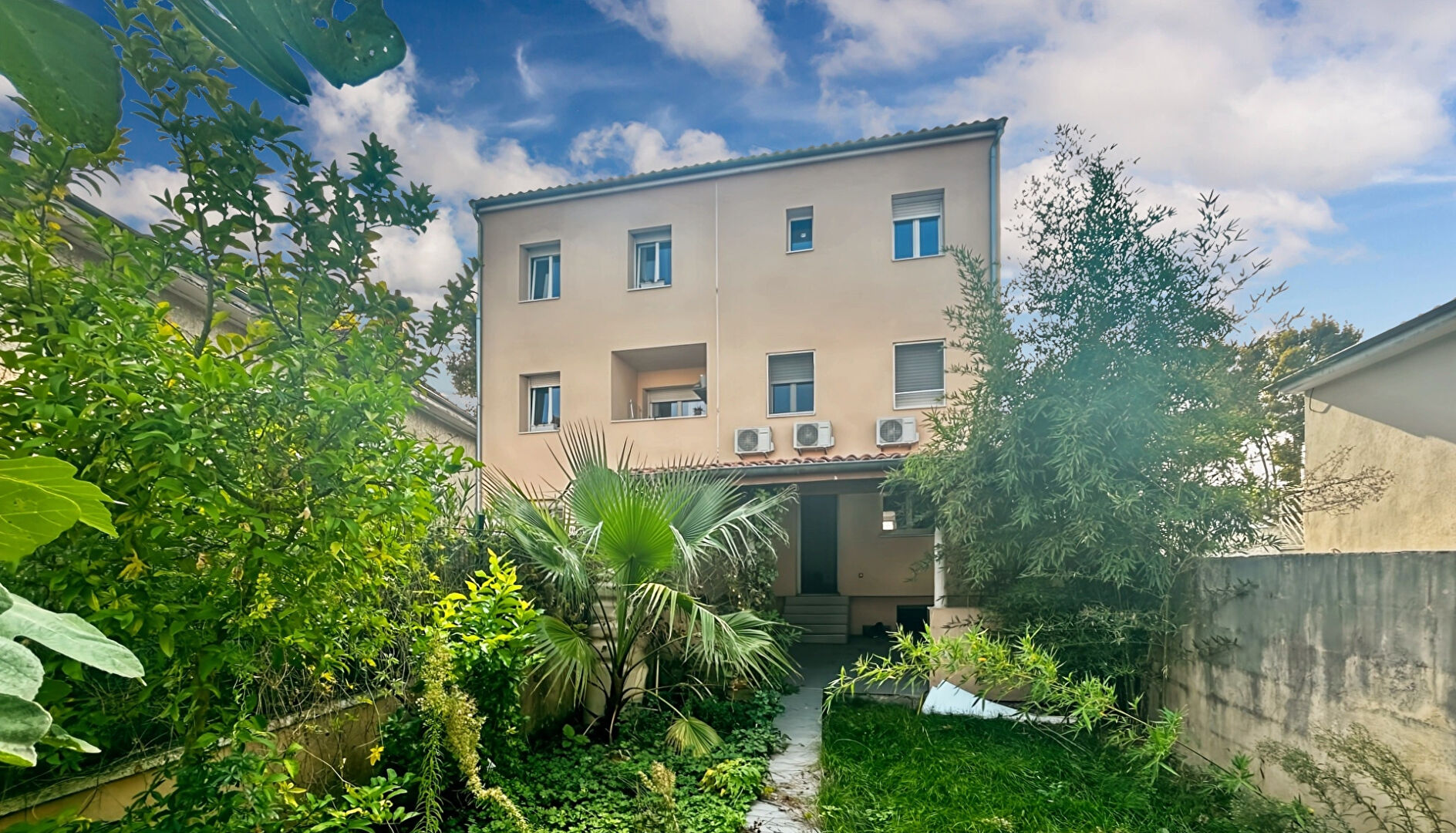 Belle maison mitoyenne de 2010 de 116.32 m2