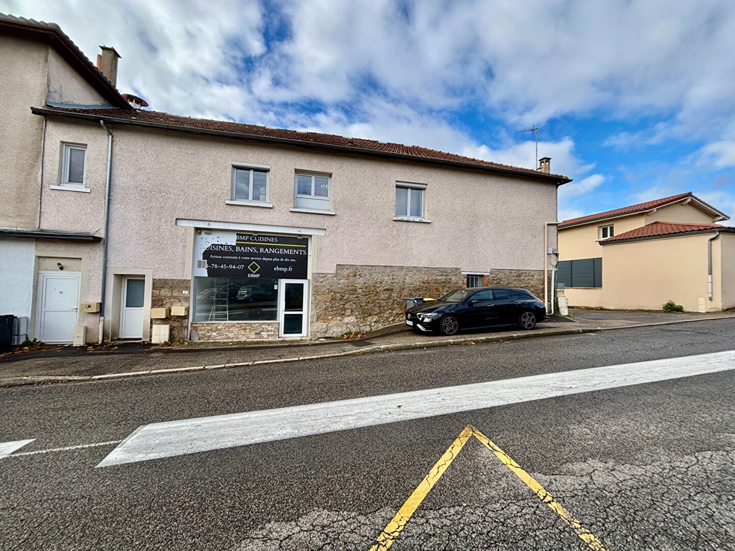 Local commercial Vaugneray 4 pièce(s) 110.84 m2