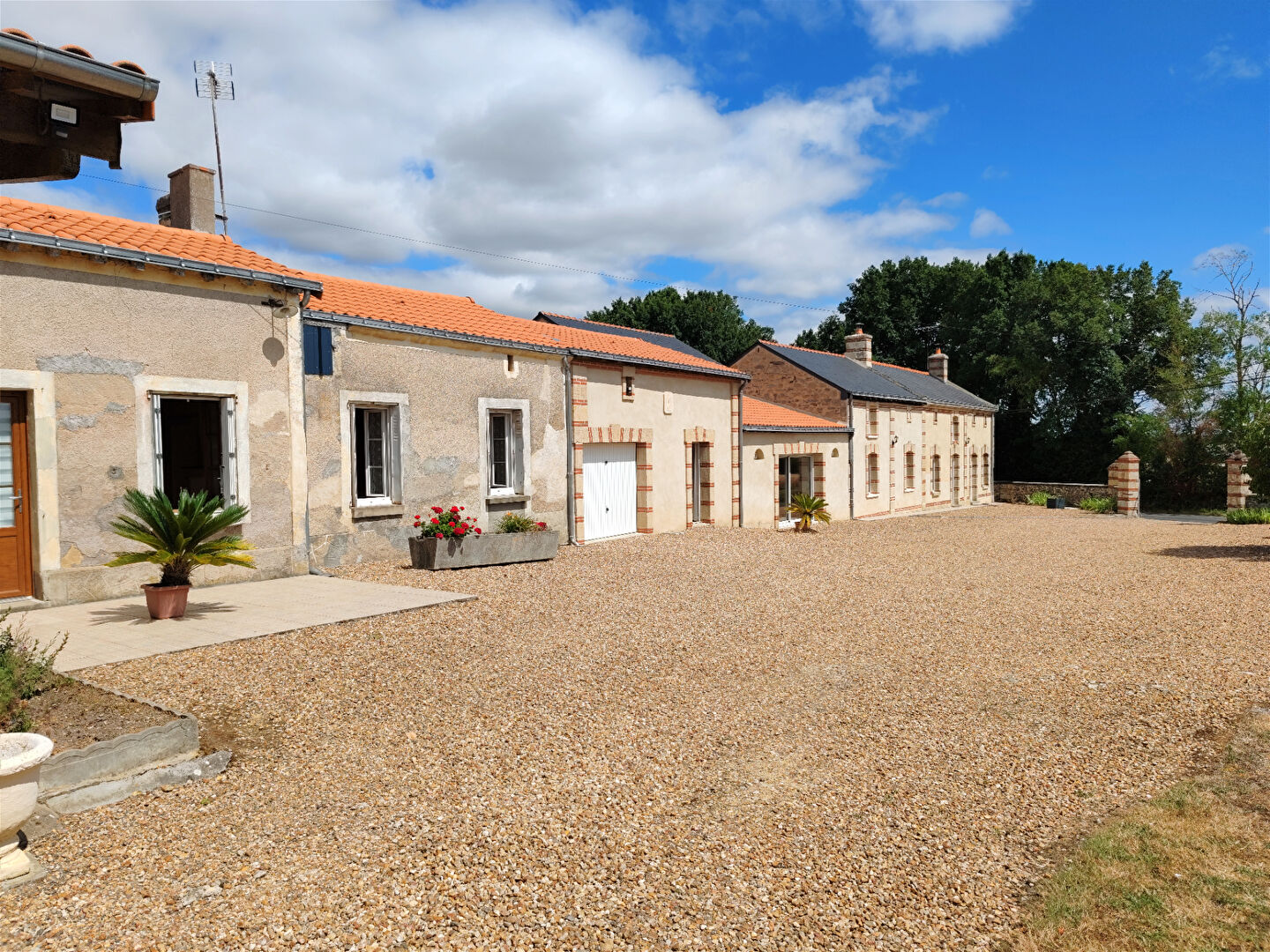 Agence immobilière de ESCP DOUMANDJI-FRABOULET-BAZIN Doue-la-fontaine