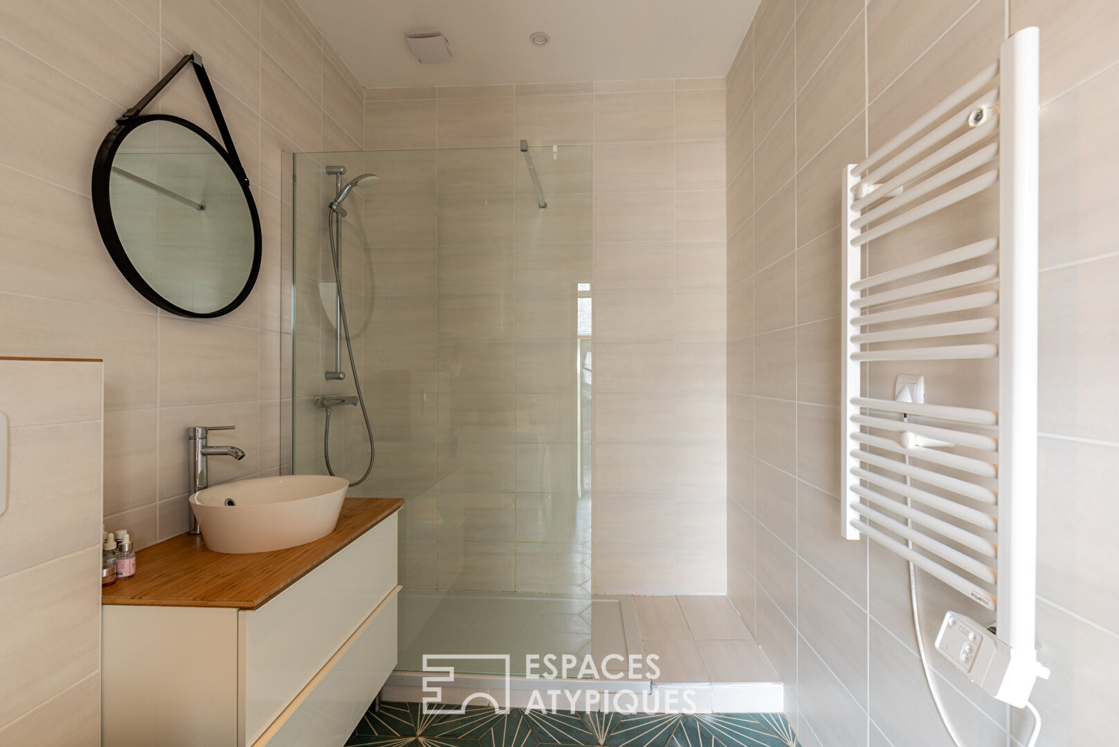 Photo Une Adresse confidentielle image 6/6