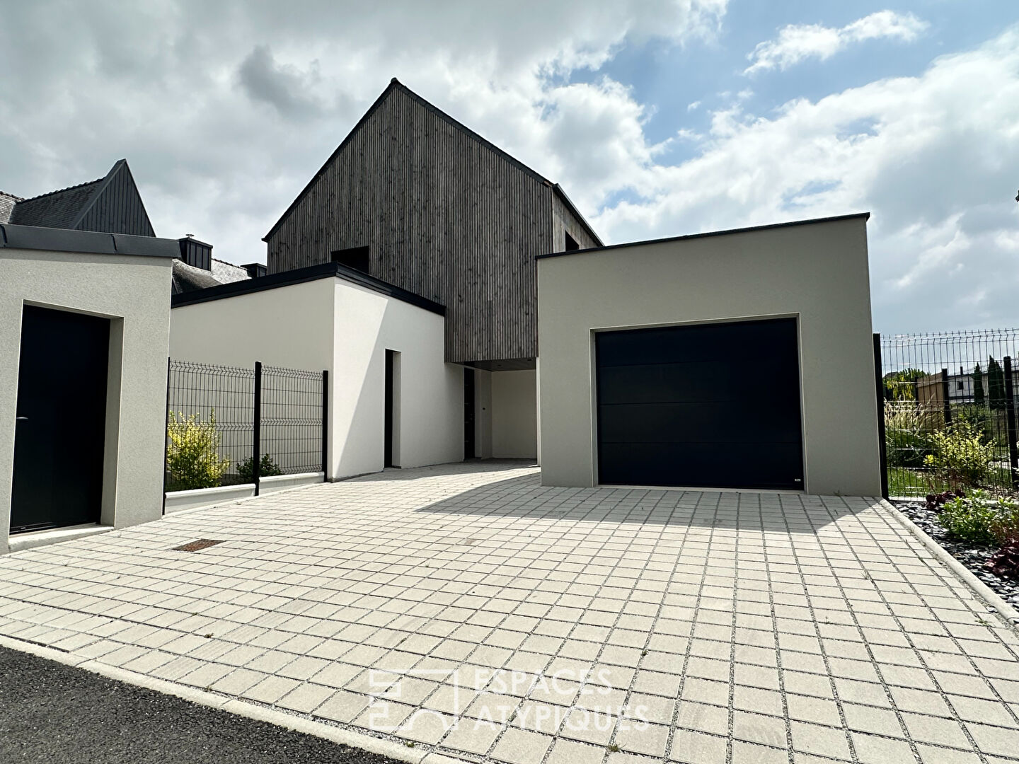 Photo Maison neuve en quartier résidentiel image 2/6