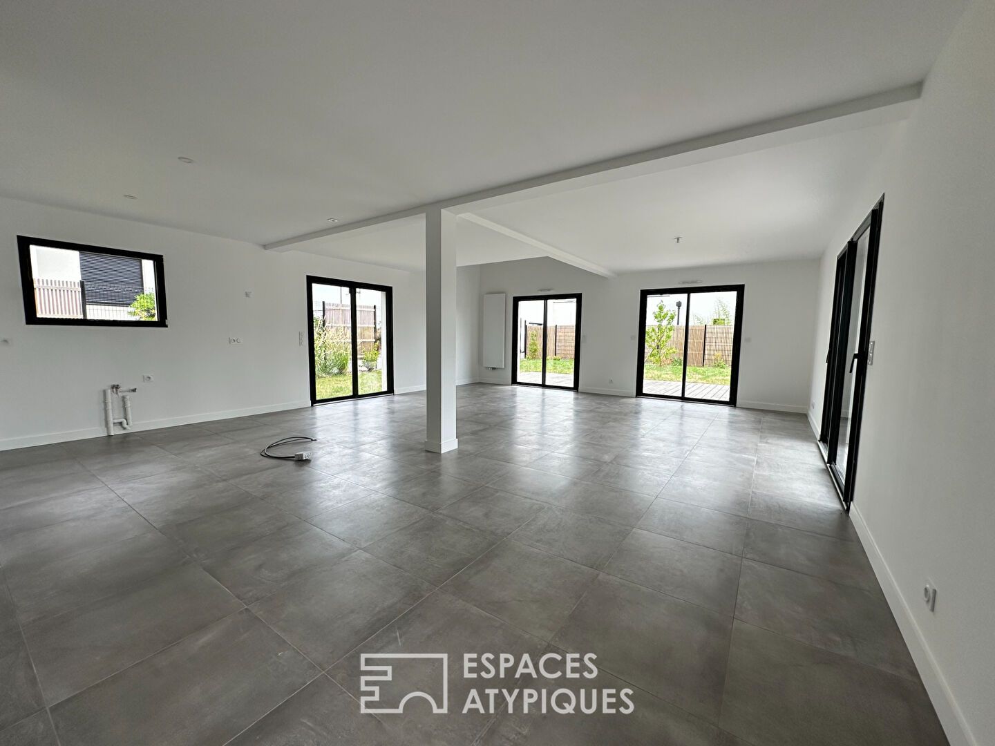 Photo Maison neuve en quartier résidentiel image 3/6