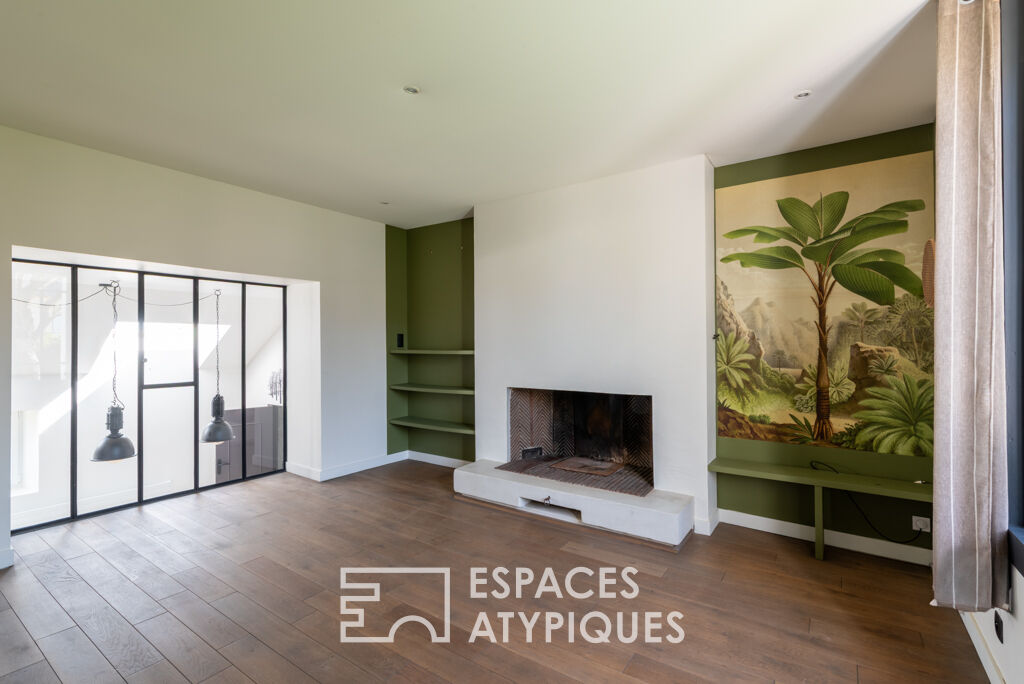 Photo Une maison familiale à l'identité affirmée dans le bourg de Lécousse image 2/6