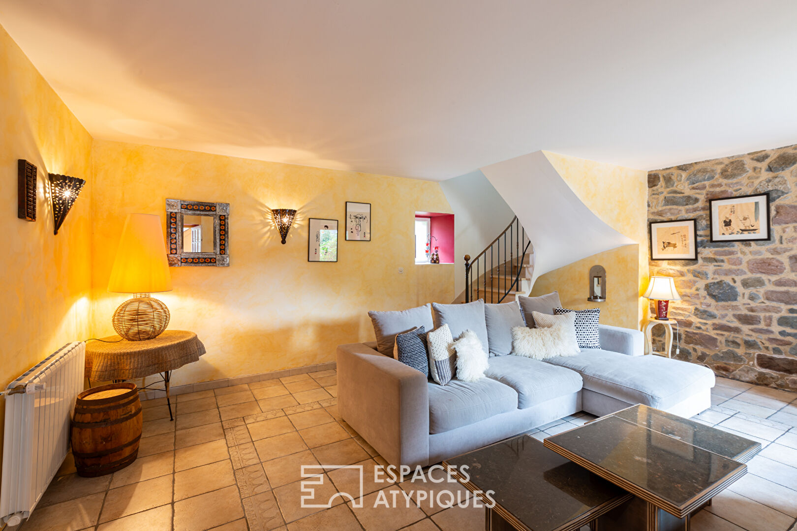 Photo Maison familiale  rénovée 240m², 7 chambres, sauna - salle de sport image 6/6