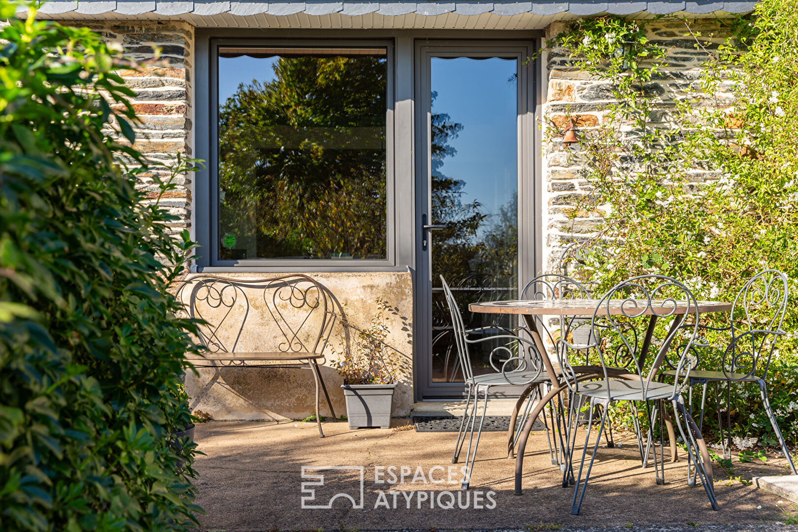 Photo Charmante maison en pierre rénovée avec soin image 5/6