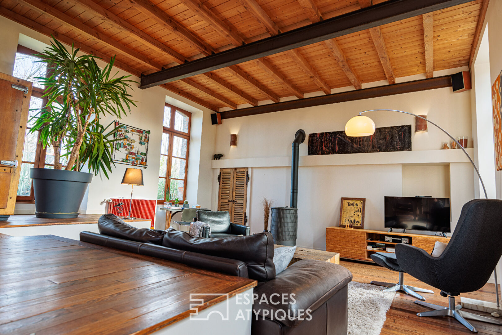 Photo Ancienne école réhabilitée en maison atypique image 4/6