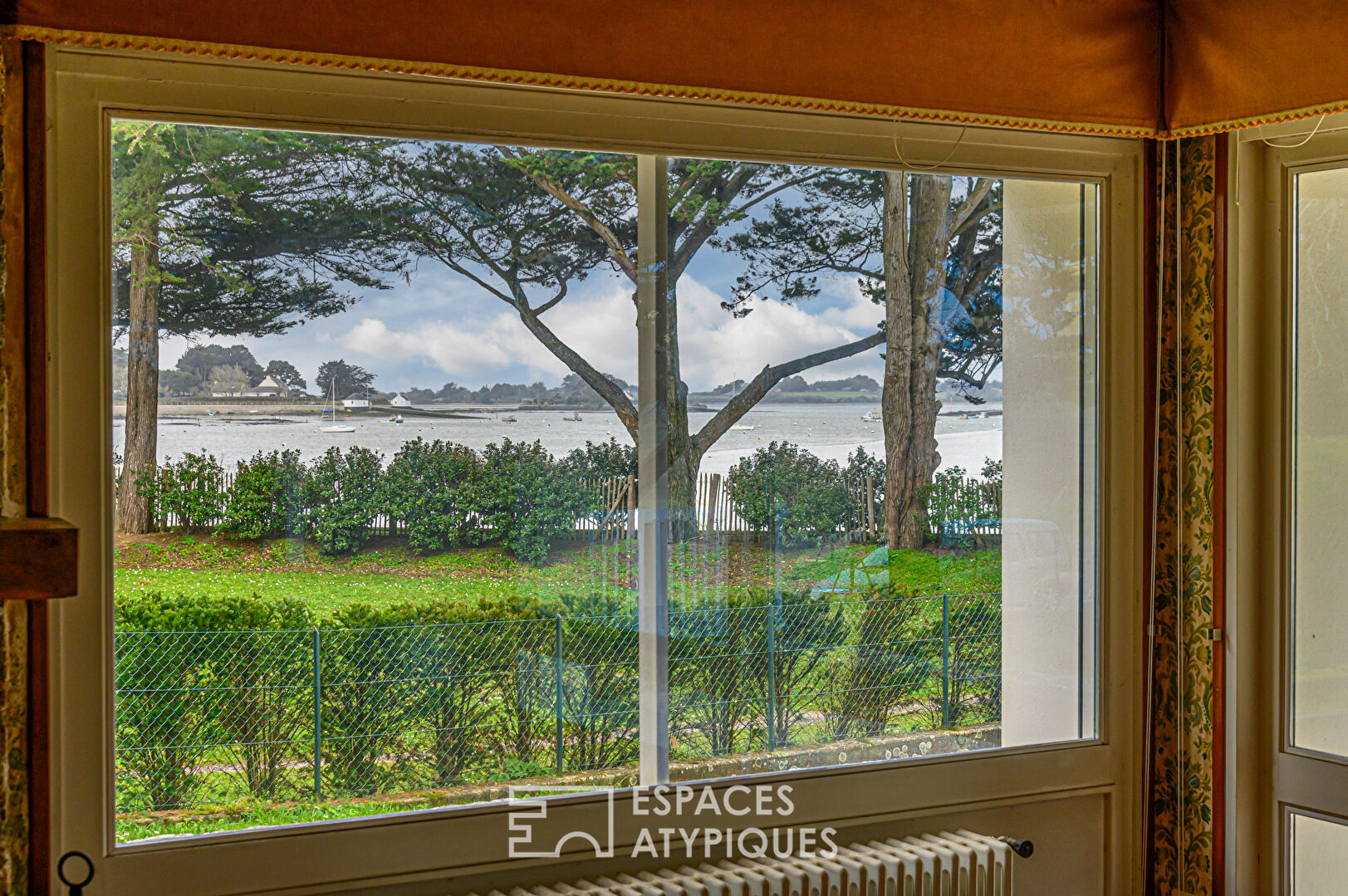 Maison d'inspiration moderne à sublimer avec vue sur le Golfe