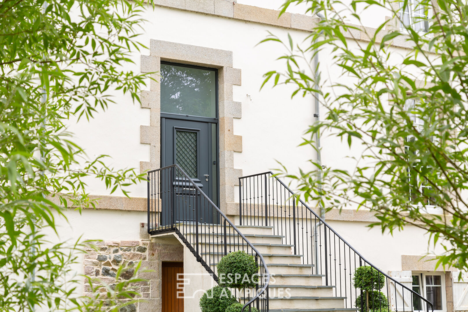 Propriété de maître rénovée au coeur d'un parc de 4 hectares proche Lamballe -Armor