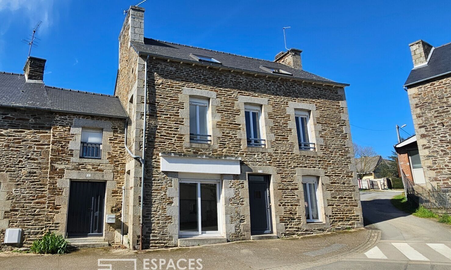Agence immobilière de ESPACES ATYPIQUES Côtes-d'Armor