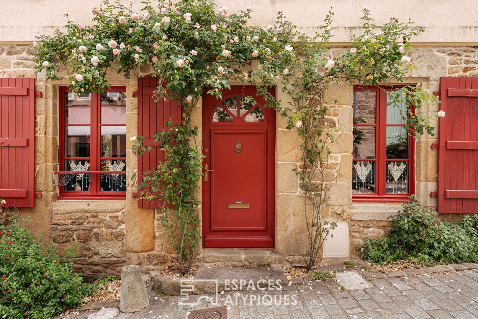 Agence immobilière de ESPACES ATYPIQUES Morbihan