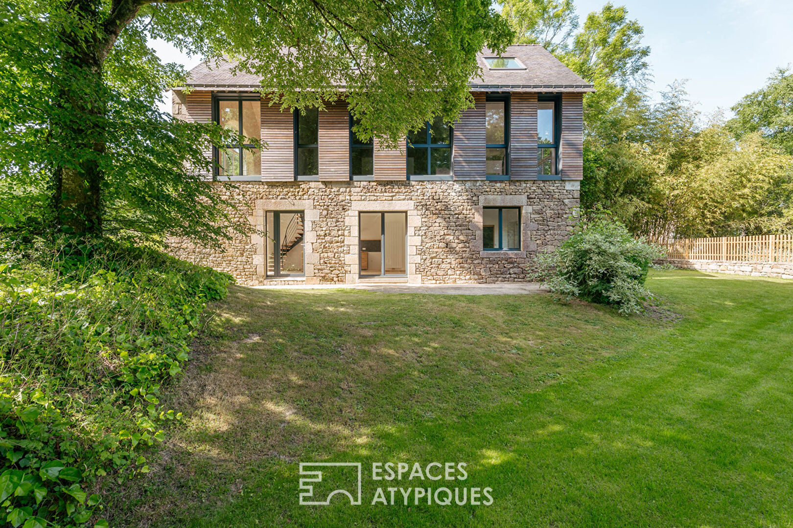Agence immobilière de ESPACES ATYPIQUES Morbihan