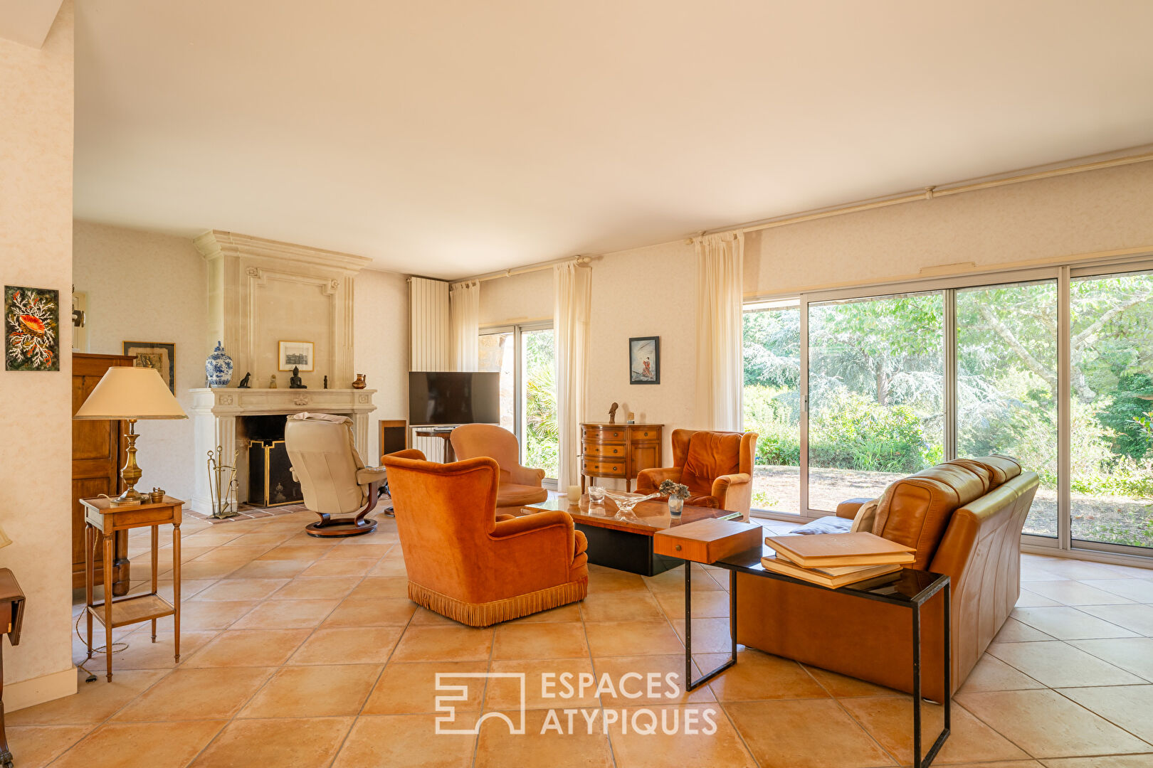 Photo Maison de plain-pied de 183m2, signée Yves Guillou, au calme d'une impasse image 3/6