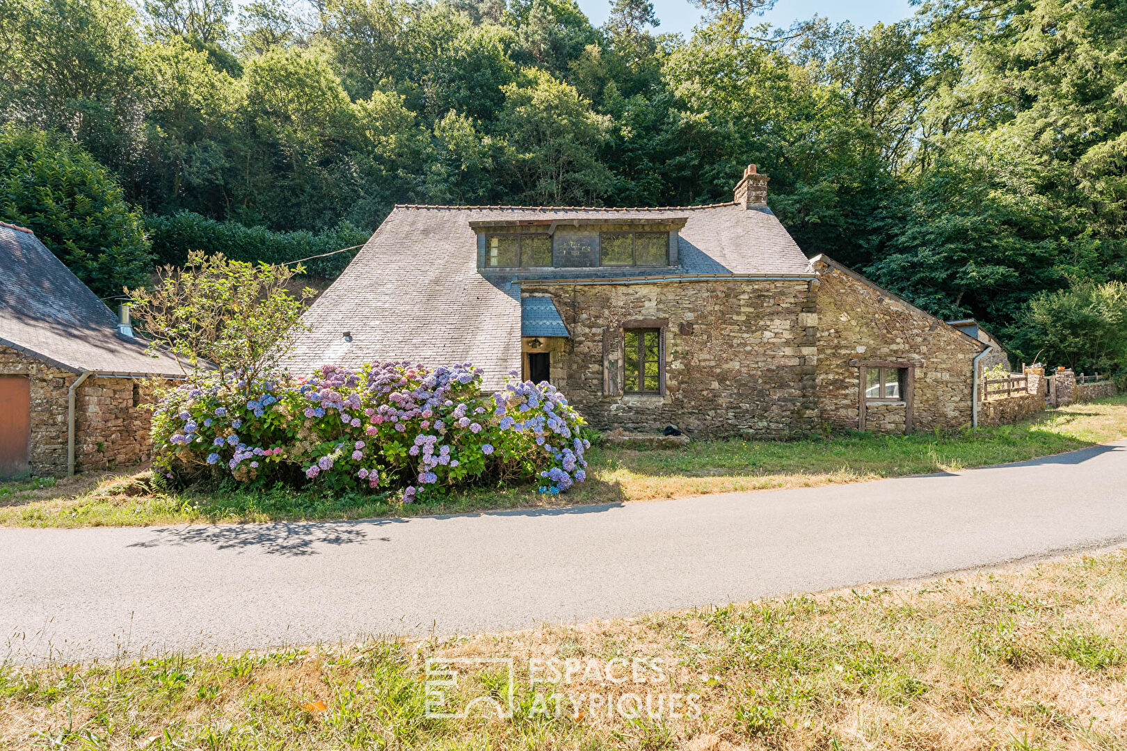 Agence immobilière de ESPACES ATYPIQUES Morbihan