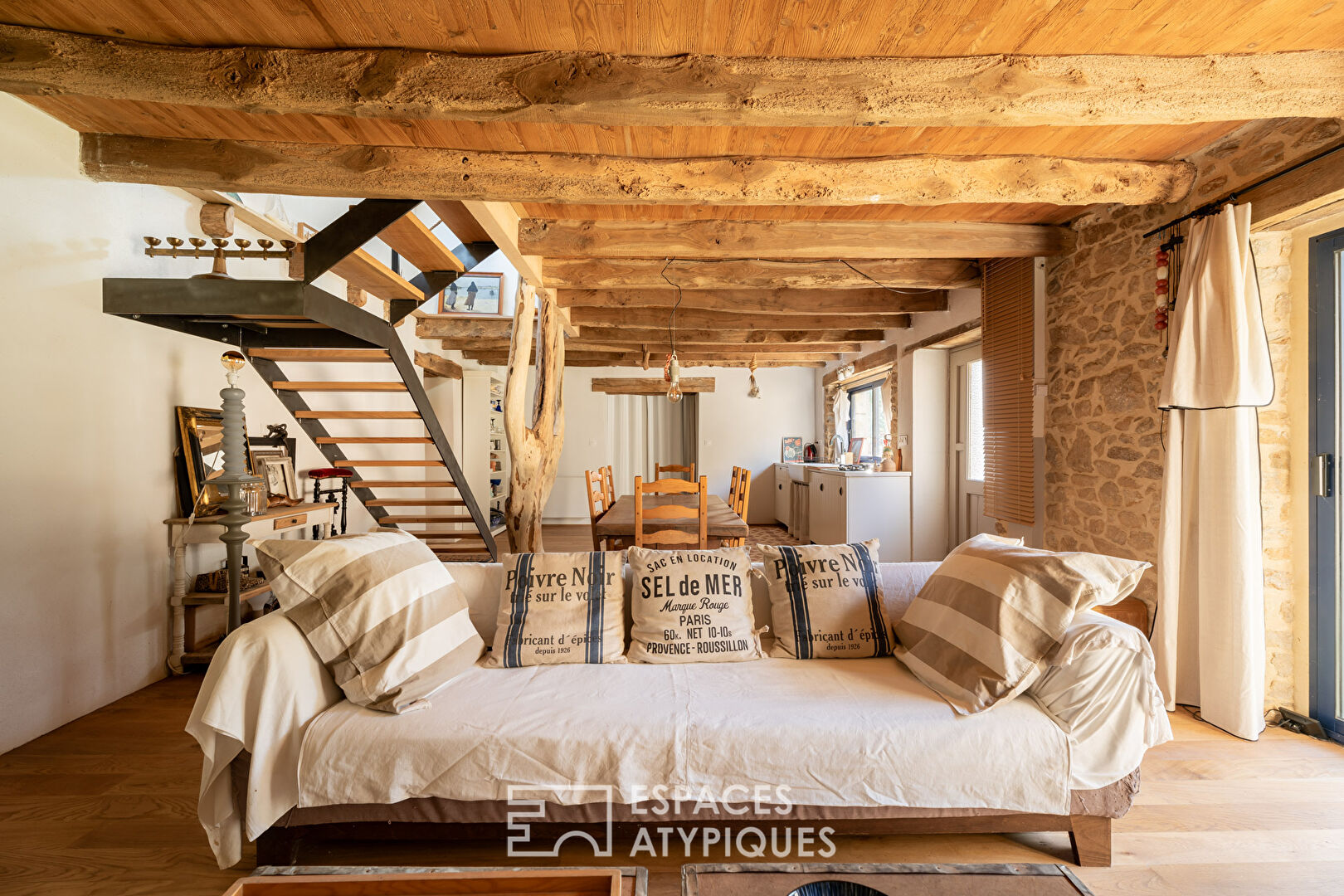 Photo Un cocon lumineux au rythme de la nature image 2/4