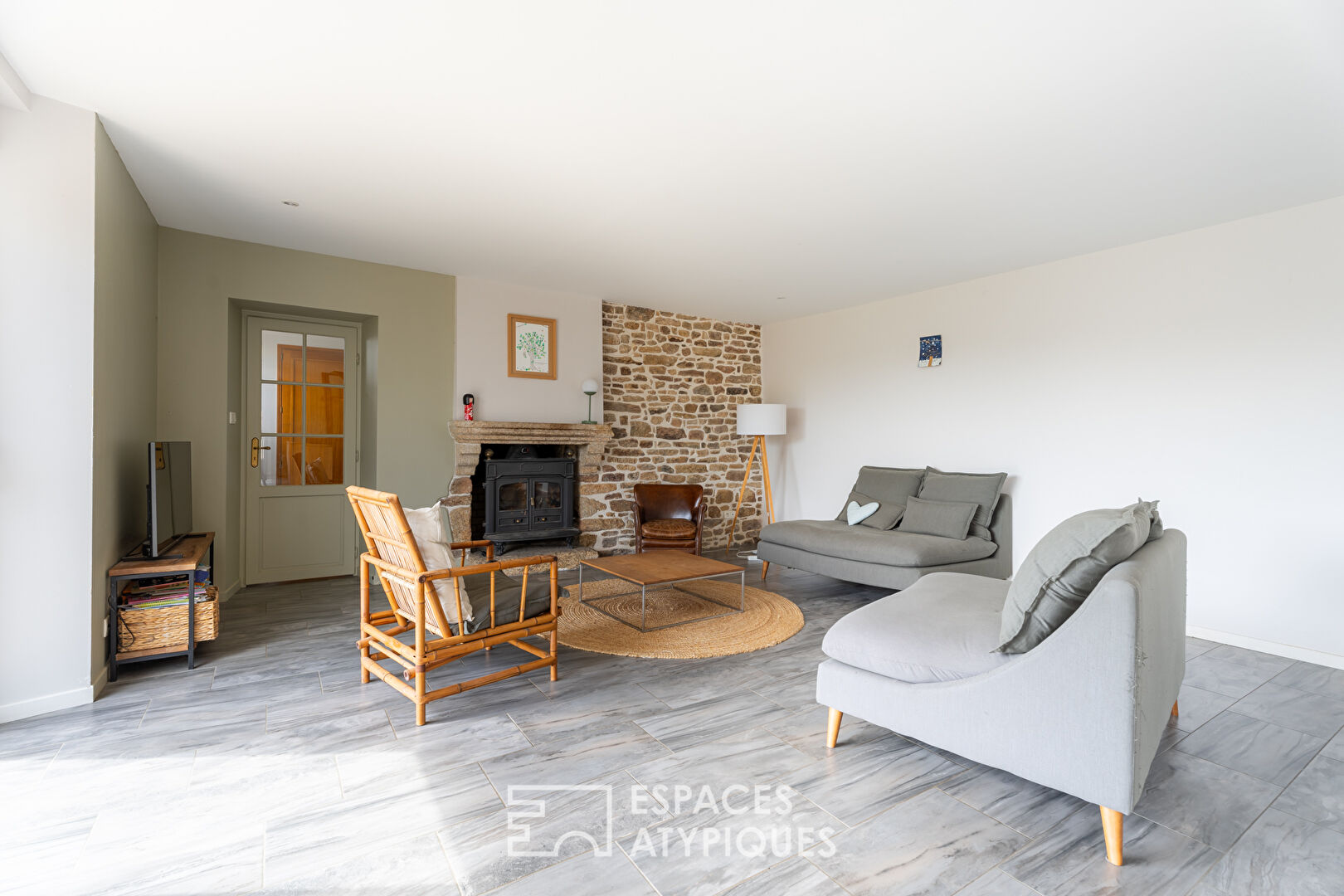 Photo Propriété singuliere pour familles, gîtes ou projet agricole image 1/6