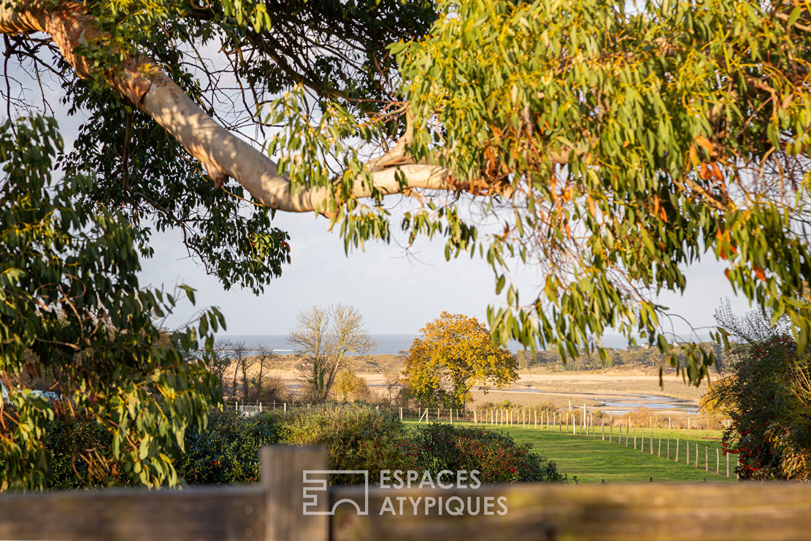 Agence immobilière de ESPACES ATYPIQUES Côtes-d'Armor