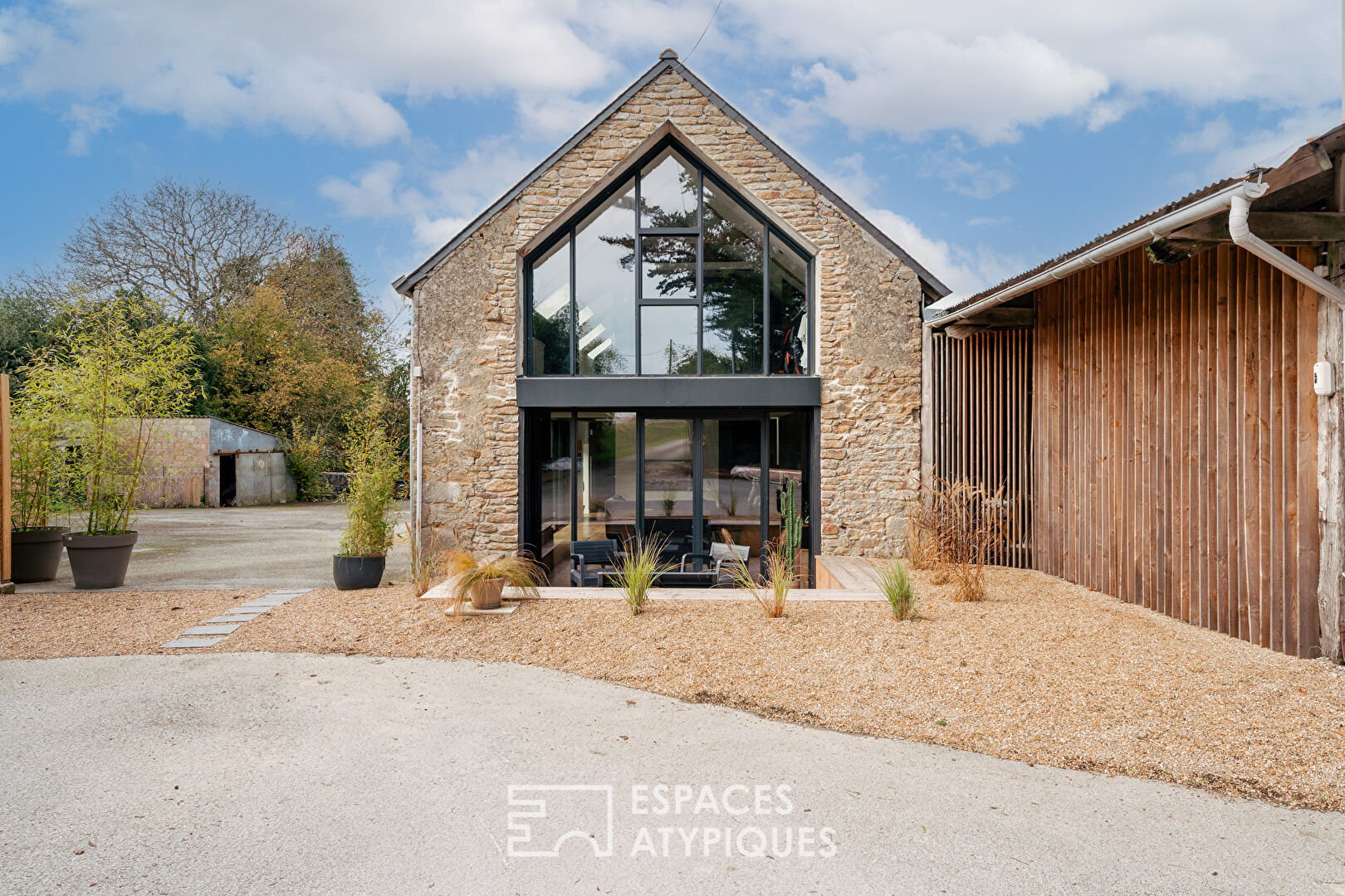 Agence immobilière de ESPACES ATYPIQUES Morbihan