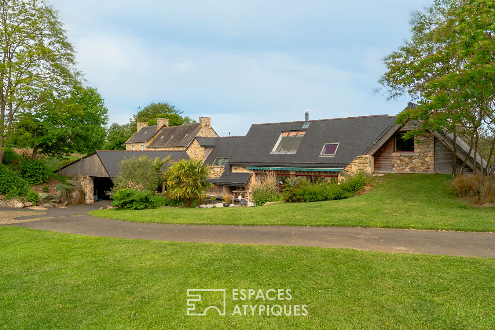 Agence immobilière de ESPACES ATYPIQUES Côtes-d'Armor