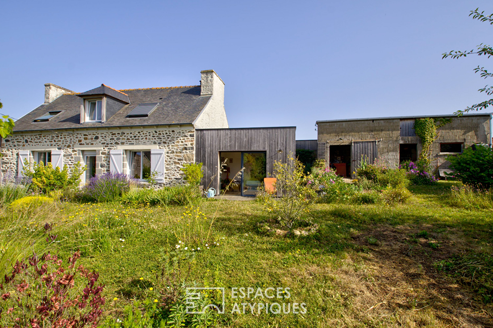 Agence immobilière de ESPACES ATYPIQUES Côtes-d'Armor