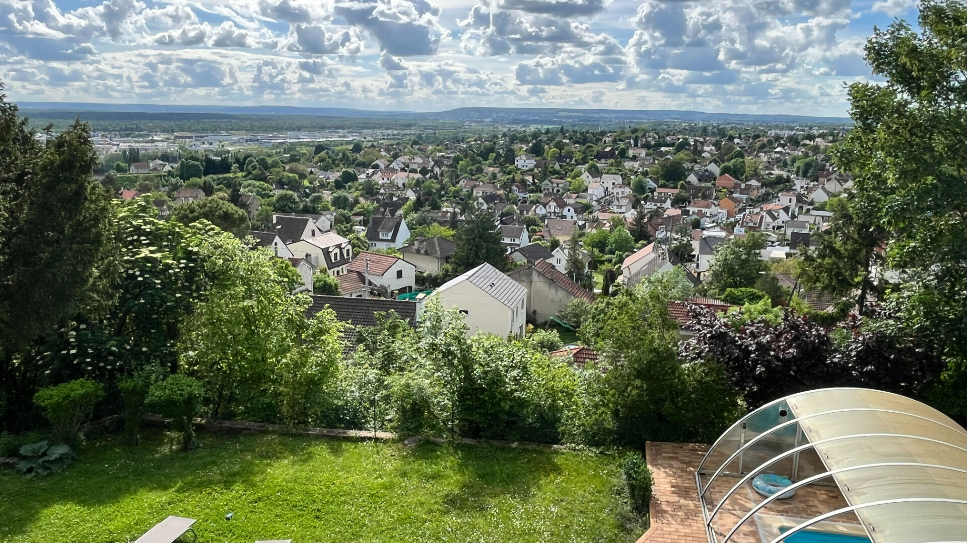 Photo Maison 8 pièces +  appartement 2 pièces indépendant - Vue dégagée image 2/6
