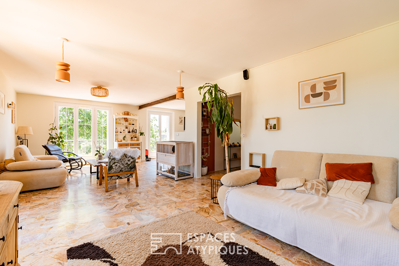 Maison familiale rénovée avec piscine, garage et vue à Bagnoles