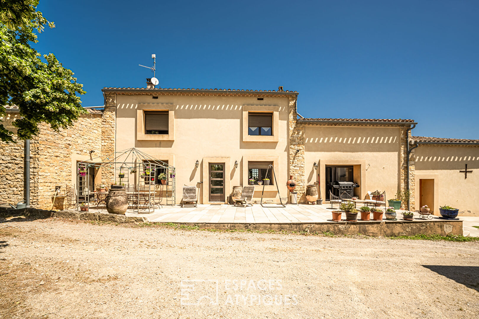 Domaine naturel de 42 ha clos avec ferme rénovée et gîte - Triangle Carcassonne, Limoux, Bram